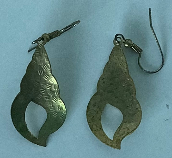 Cloisonne Enamel Clamshell Flower Earrings