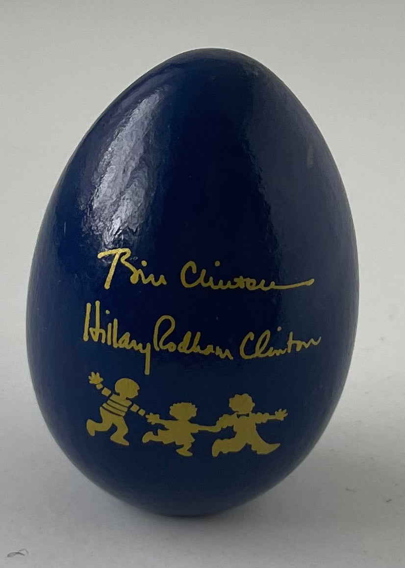 1999 White House Easter Egg Bill/Hillary Presidential Souvenir