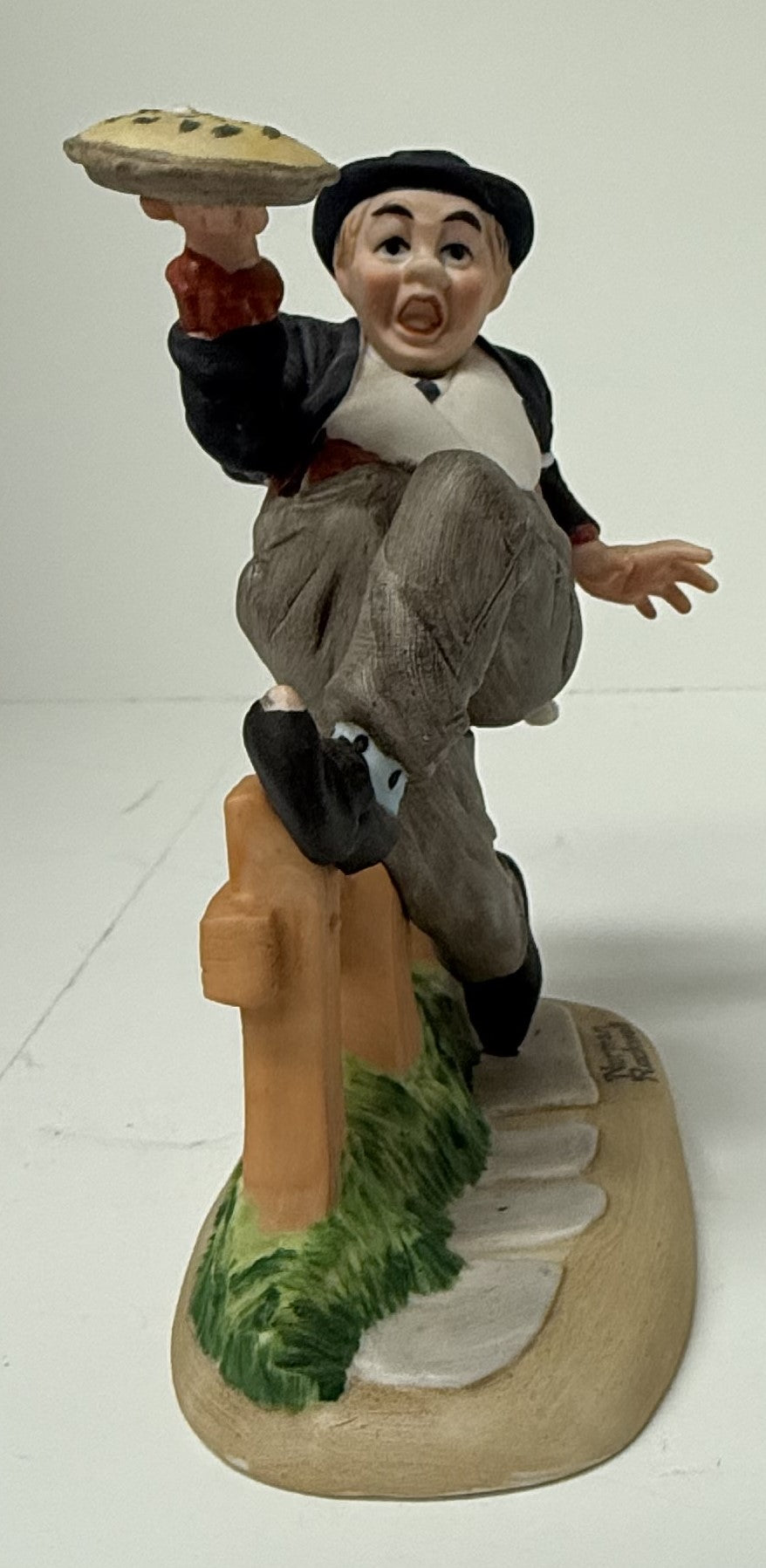Vtg 1980 Danbury Mint Norman Rockwell "Caught in The Act" Porcelain Figurine EUC