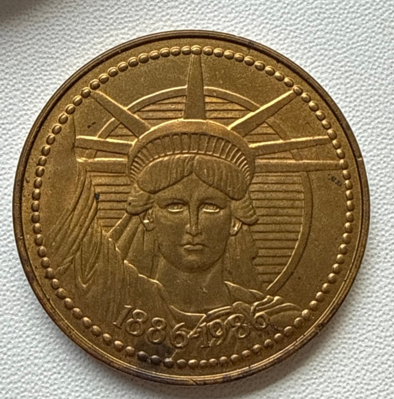 1986 Nestle Company Statue of Liberty Statue Restoration Medal Token NY NYC