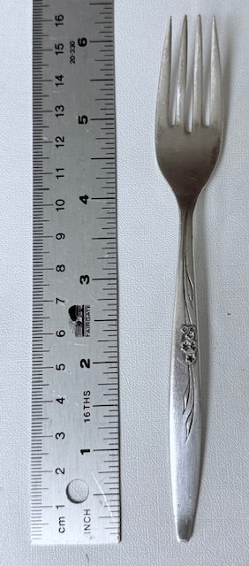 VTG Oneida Enhancement Rose Youth (5") Fork by WM Rogers Silverplate