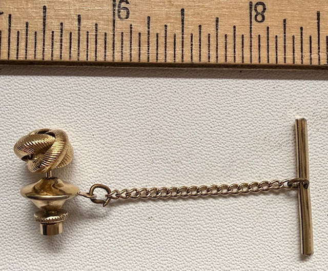 VTG 1960s-70s Gold Tone Metal "Love Knot" Tie Tac Excellent Condition