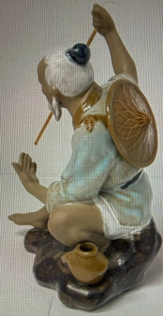 VINTAGE SHIWAN CERAMIC FISHERMAN CHINESE MUDMAN ARTWORK 1960s