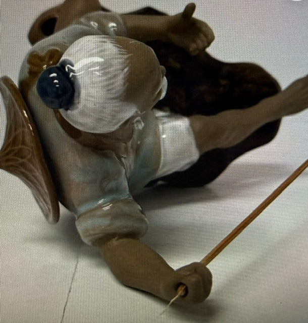 VINTAGE SHIWAN CERAMIC FISHERMAN CHINESE MUDMAN ARTWORK 1960s