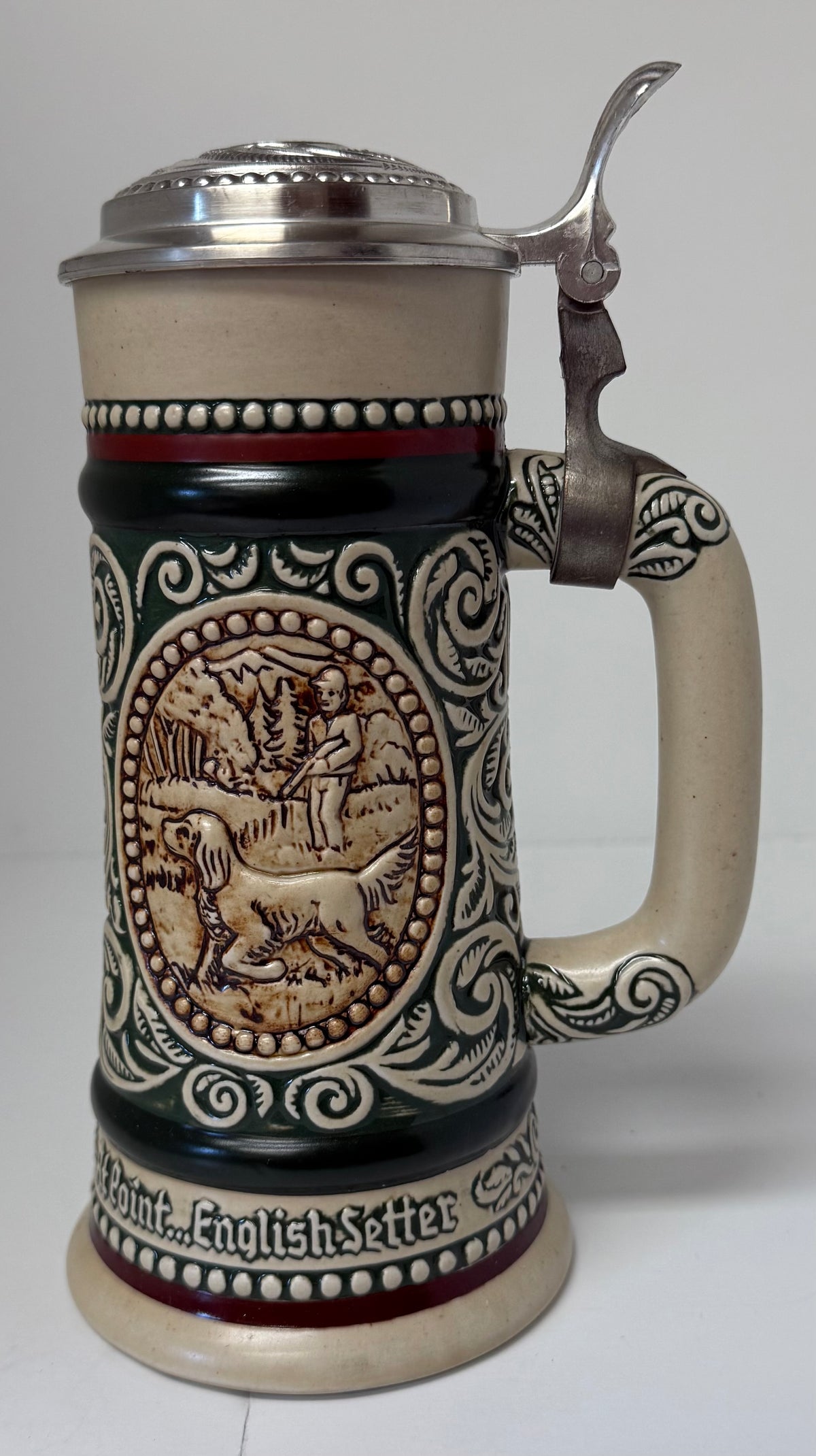 Vintage Avon Sporting Stein Decanter & Wild Country Cologne 8 Oz in Original Box