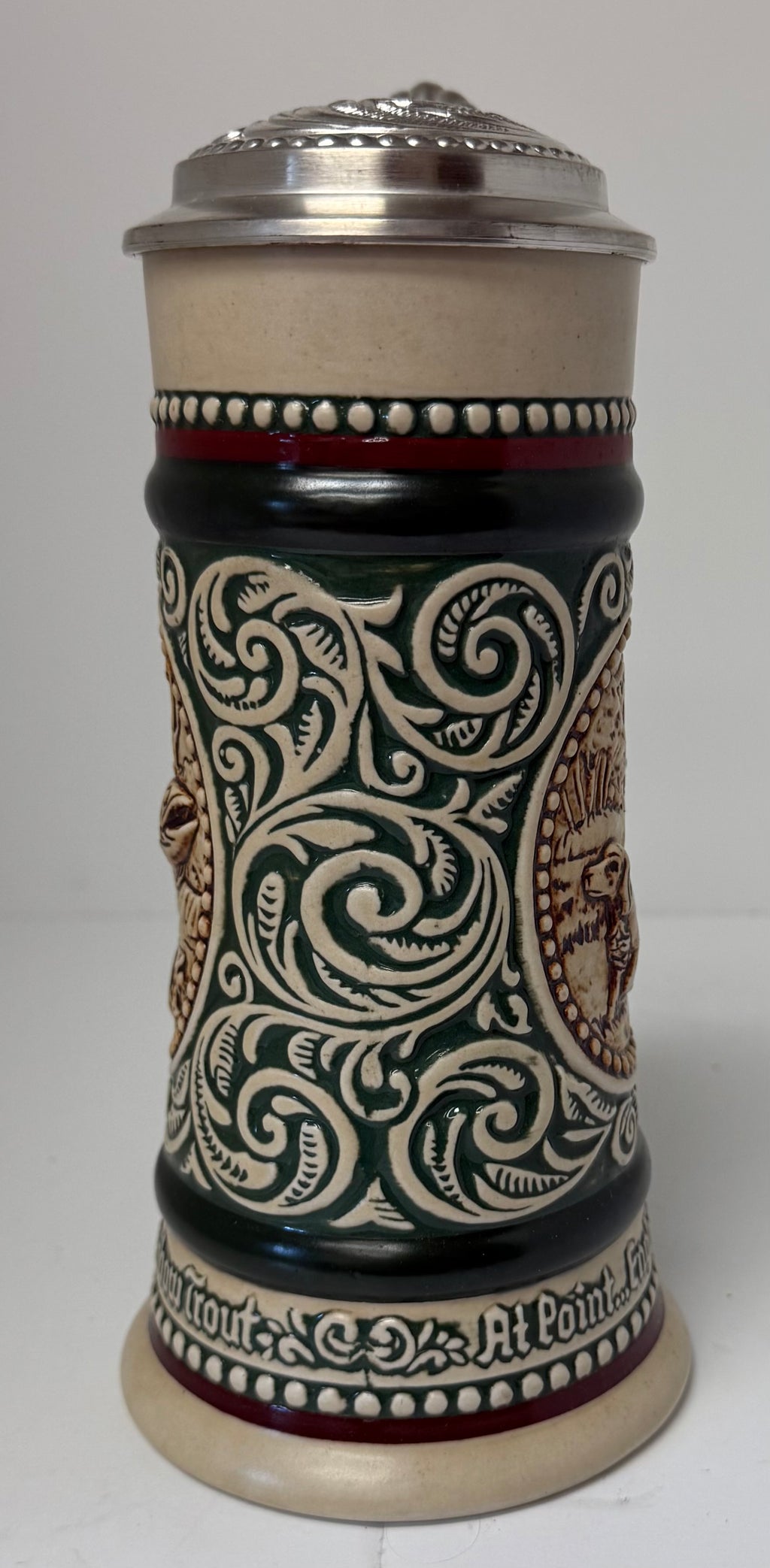Vintage Avon Sporting Stein Decanter & Wild Country Cologne 8 Oz in Original Box